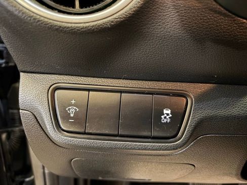 Used 2022 Kia Forte LXS image 19