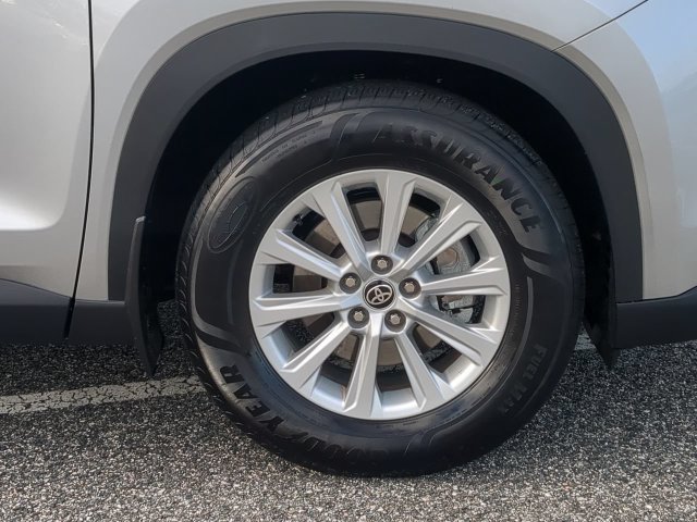 Certified 2025 Toyota Grand Highlander FWD image 11
