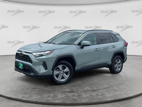 Used 2022 Toyota RAV4 XLE w/ Convenience Package AWD/4WD image 3