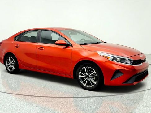 Used 2023 Kia Forte LXS FWD image 3