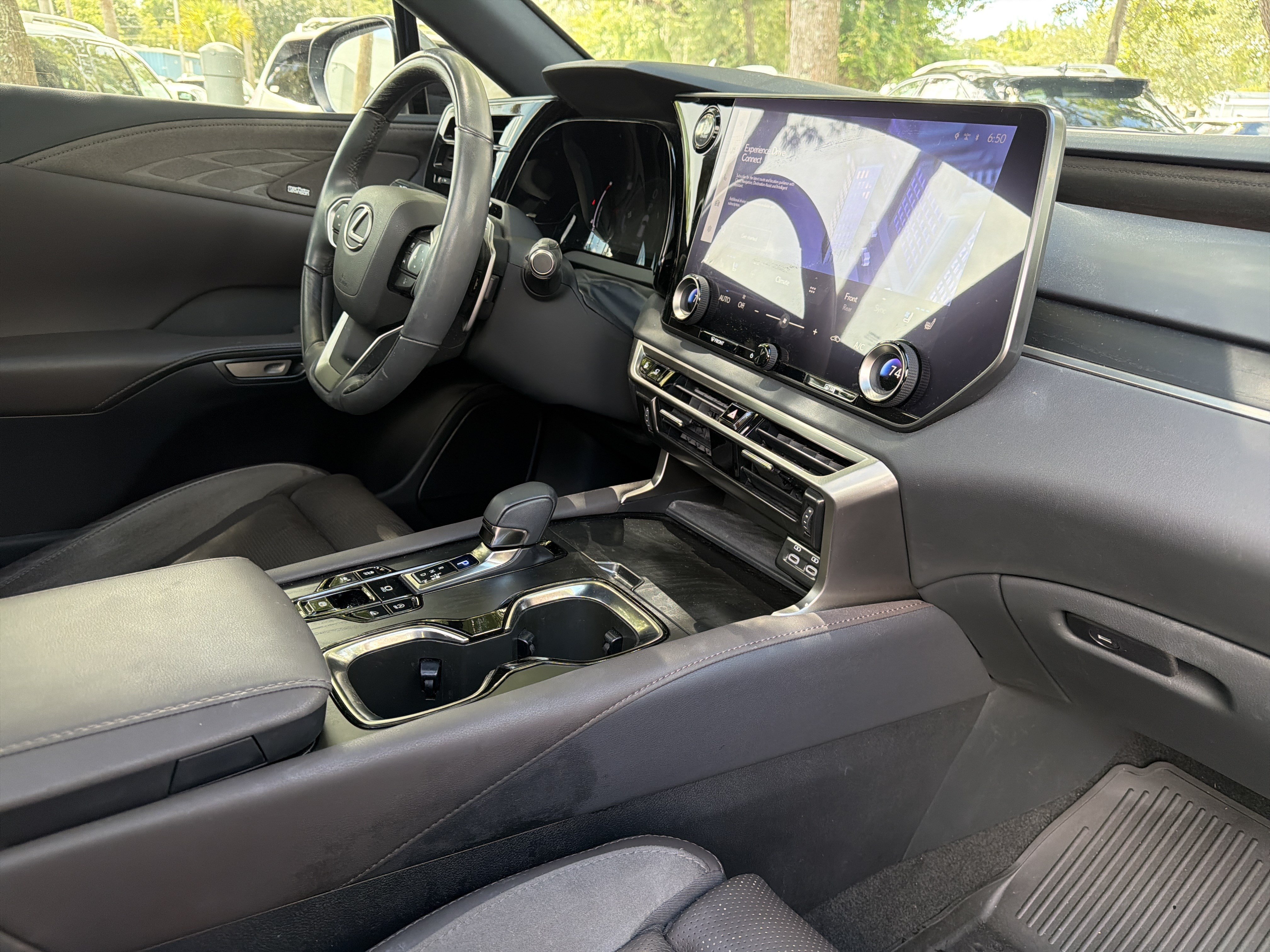 Certified 2024 Lexus RX 350 AWD w/ Convenience Package image 44