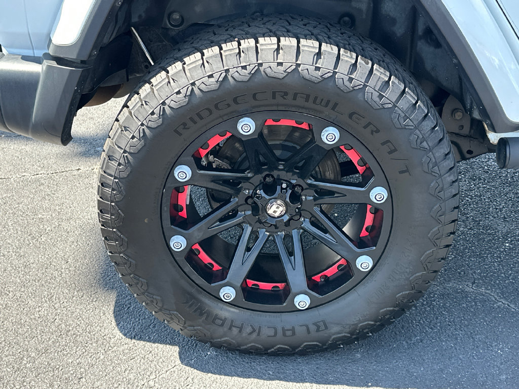 Used 2019 Jeep Wrangler Unlimited Sahara w/ Quick Order Package 24M Moab AWD/4WD image 17