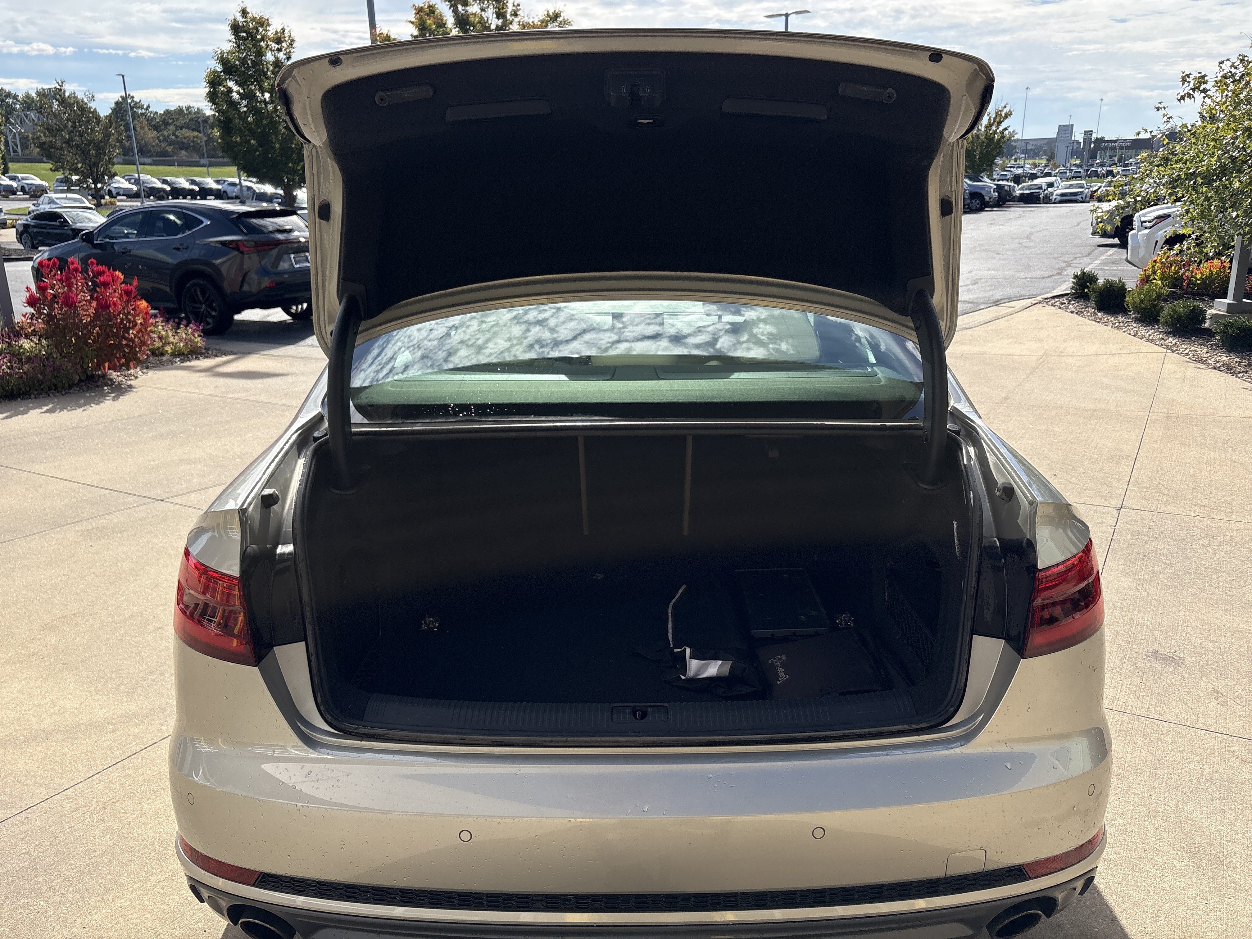 Used 2017 Audi A4 2.0T Premium Plus w/ Premium Plus Package AWD/4WD image 32
