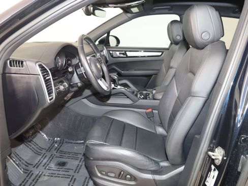 Used 2022 Porsche Cayenne Platinum Edition w/ Premium Package Plus AWD/4WD image 12