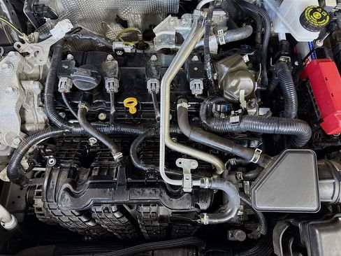 Used 2022 Mitsubishi Outlander SE image 39