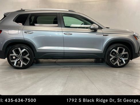 Used 2023 Volkswagen Taos SEL AWD/4WD image 6