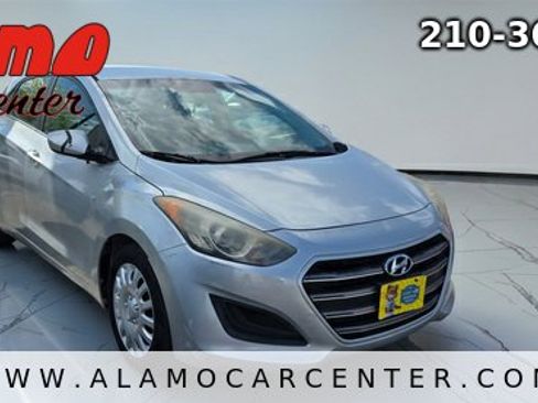 Used 2016 Hyundai Elantra GT image 7