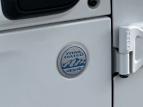 Used 2023 Jeep Wrangler Unlimited Sahara w/ Cold Weather Group image 35