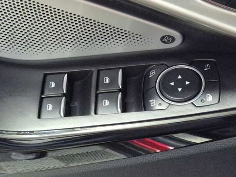 Used 2023 Ford Explorer Platinum w/ Technology Package AWD/4WD image 16