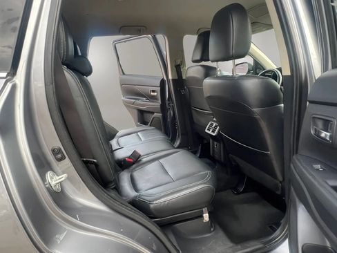 Used 2019 Mitsubishi Outlander SEL AWD/4WD image 30