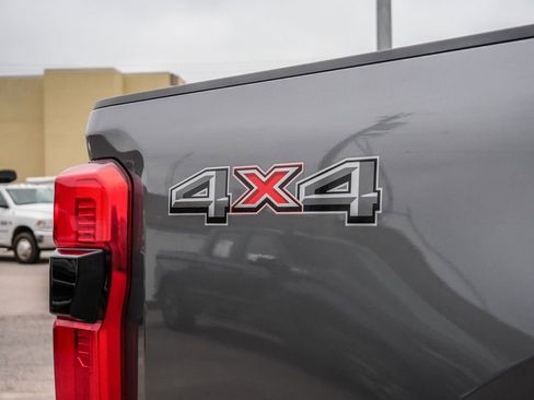 Used 2024 Ford F250 Platinum AWD/4WD image 13