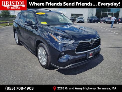Used 2022 Toyota Highlander Limited AWD/4WD image 1