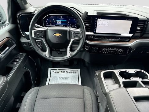 Used 2023 Chevrolet Silverado 1500 LT AWD/4WD image 27