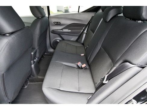 New 2025 Nissan Kicks Play S image 7