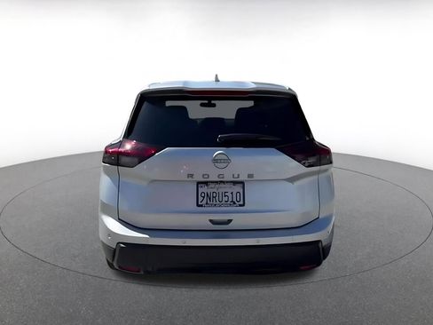 Used 2025 Nissan Rogue SV image 12