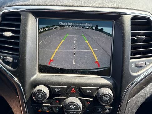 Used 2017 Jeep Grand Cherokee Altitude AWD/4WD image 27