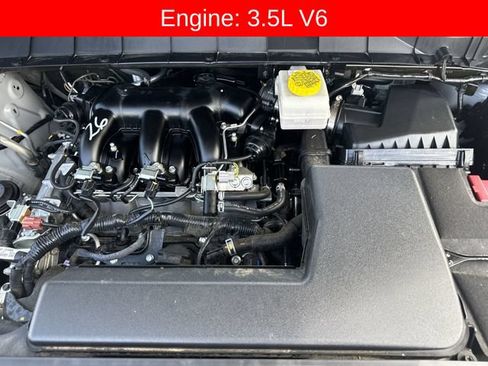 Used 2025 Nissan Pathfinder SL FWD image 29
