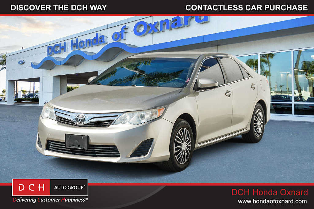 Used 2014 Toyota Camry LE FWD image 1
