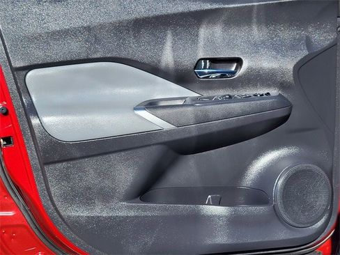 Used 2024 Nissan Kicks SR w/ SR Premium Package image 20