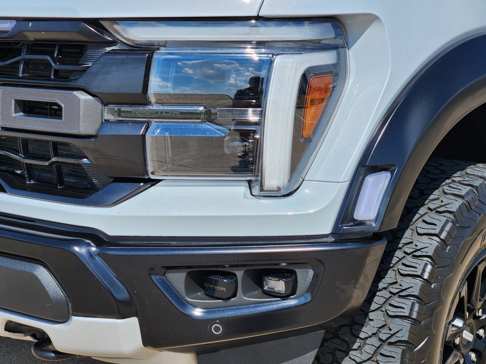Used 2025 Ford F150 Raptor AWD/4WD image 10