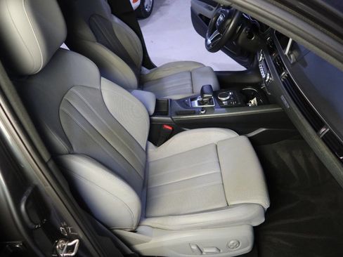 Used 2017 Audi A4 2.0T allroad Prestige w/ Prestige Package image 13