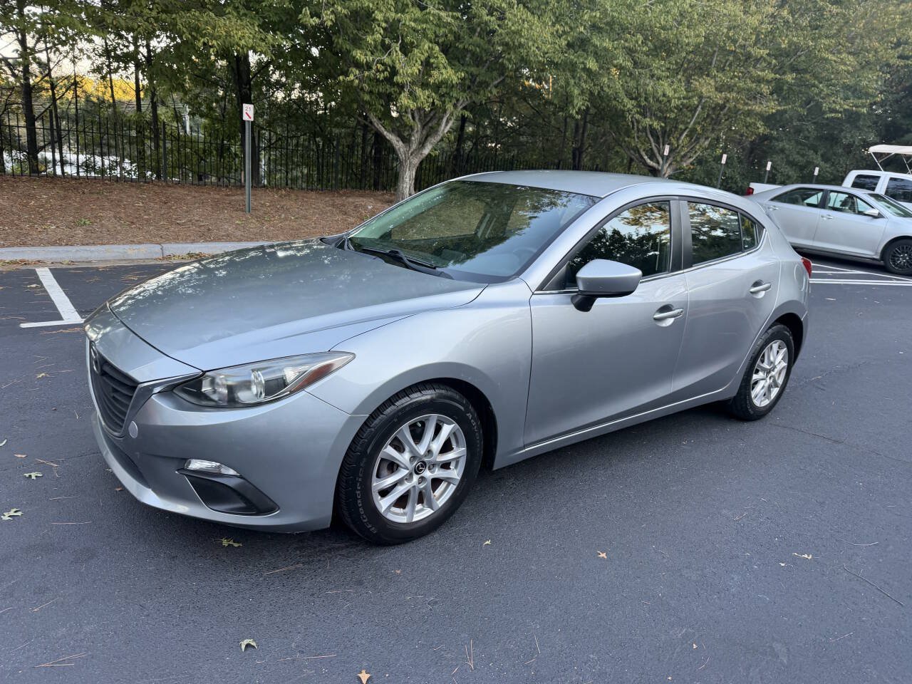 Used 2014 MAZDA MAZDA3 i Touring FWD image 2