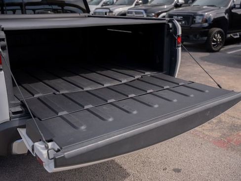 Used 2022 Rivian R1T Adventure image 12