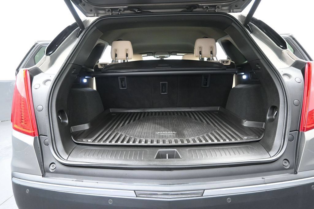 Used 2019 Cadillac XT5 AWD image 21