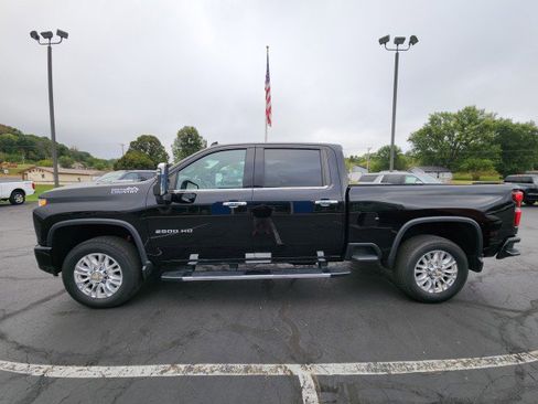 Used 2022 Chevrolet Silverado 2500 High Country w/ LPO, Hitch Package image 2