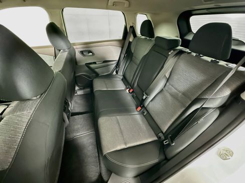 Used 2023 Nissan Rogue SV FWD image 26