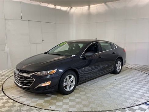 Used 2022 Chevrolet Malibu LS w/ LPO, Convenience Package 1 image 4
