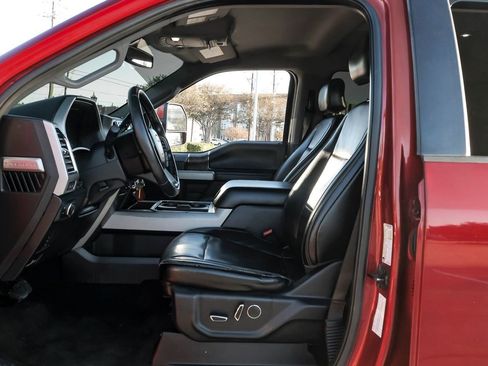 Used 2017 Ford F250 Lariat w/ Lariat Value Package image 3