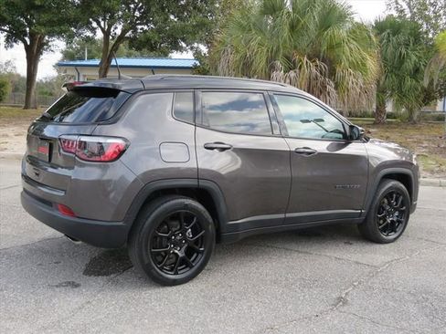 Used 2022 Jeep Compass Altitude image 6