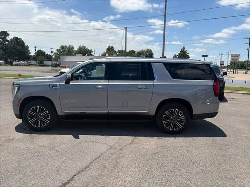 New 2026 GMC Yukon XL Elevation w/ Elevation Premium Package AWD/4WD image 3