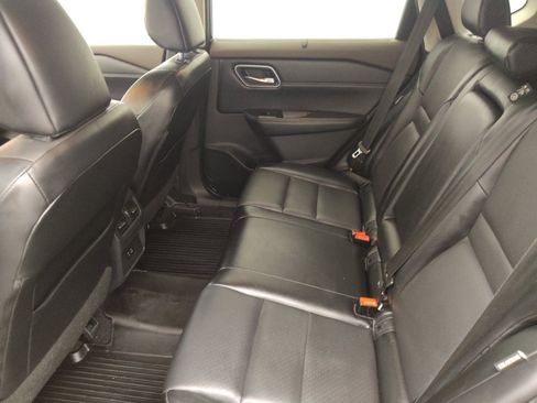 Used 2021 Nissan Rogue SV w/ Premium Package AWD/4WD image 18