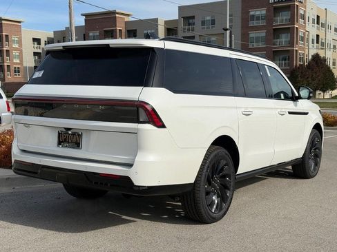 New 2025 Lincoln Navigator L Reserve w/ Jet Appearance Package image 3