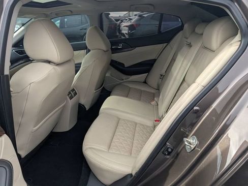 Used 2017 Nissan Maxima Platinum image 9