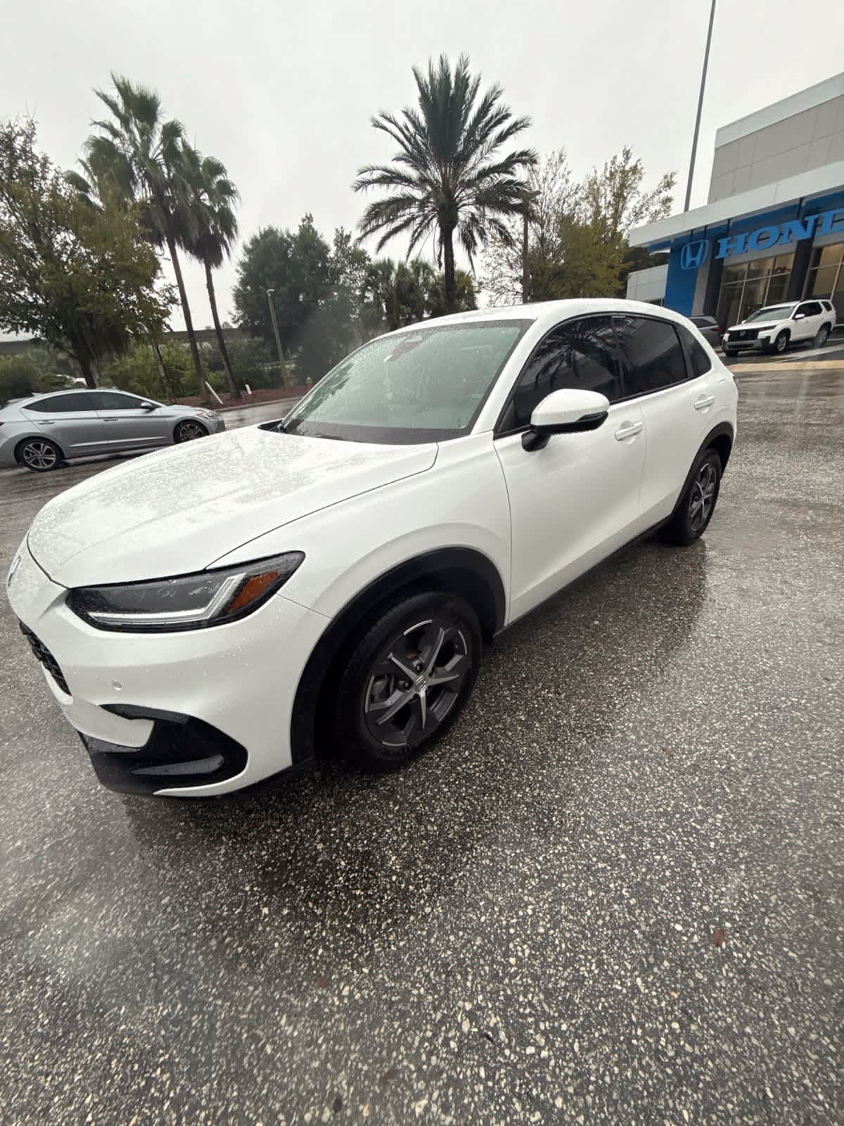 Used 2024 Honda HR-V EX-L image 9