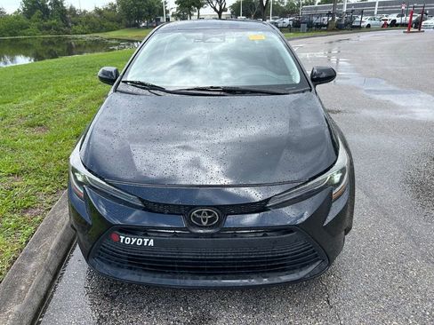 Used 2024 Toyota Corolla LE FWD image 9