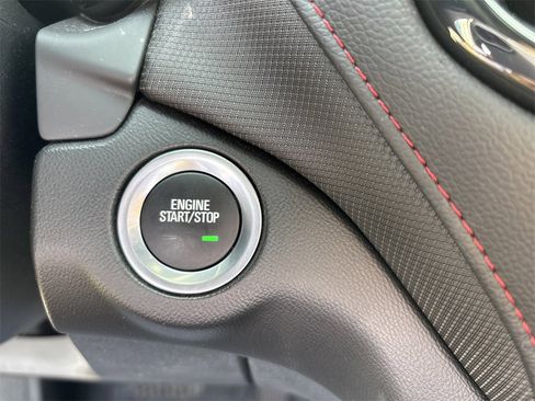 Used 2022 Chevrolet Equinox RS image 25