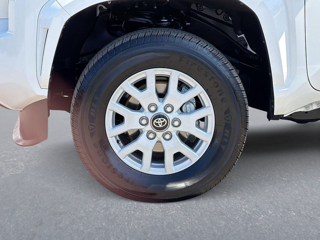 Used 2026 Toyota Tacoma SR5 AWD/4WD image 33