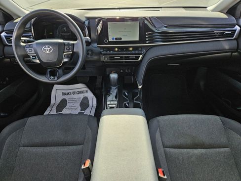 Used 2025 Toyota Camry LE image 13