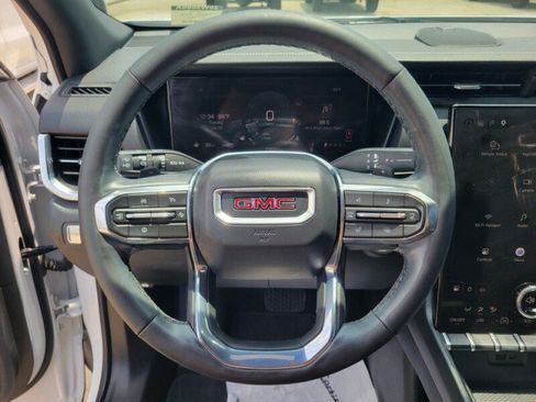 Used 2025 GMC Terrain Elevation AWD/4WD image 16