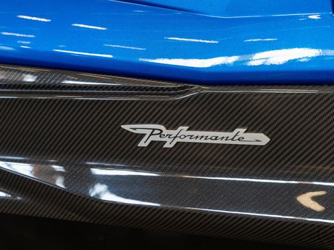 Used 2023 Lamborghini Urus Performante AWD/4WD image 26