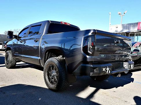 Used 2017 Toyota Tundra SR5 image 5