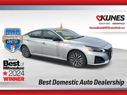 Used 2024 Nissan Altima 2.5 SV