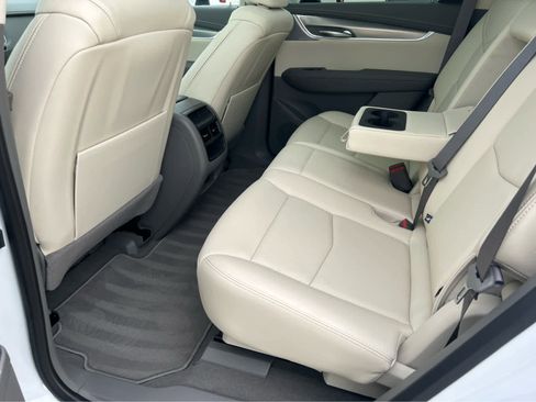Used 2025 Cadillac XT5 Premium Luxury image 22