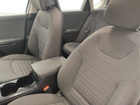 Used 2025 Kia K4 EX FWD image 17