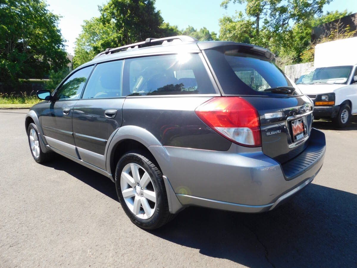 Used 2009 Subaru Outback 2.5i Special Edition AWD/4WD image 3