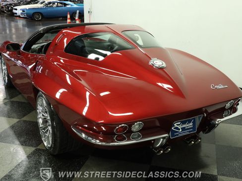 Used 2005 Chevrolet Corvette Coupe w/ Preferred Equipment Group RWD image 8